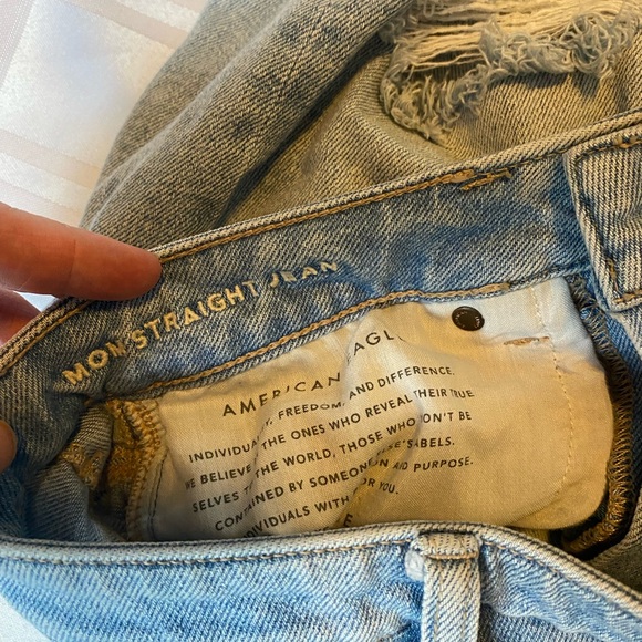 American Eagle Outfitters Light Blue Distressed Straight Leg Jeans - Picture 9 of 10